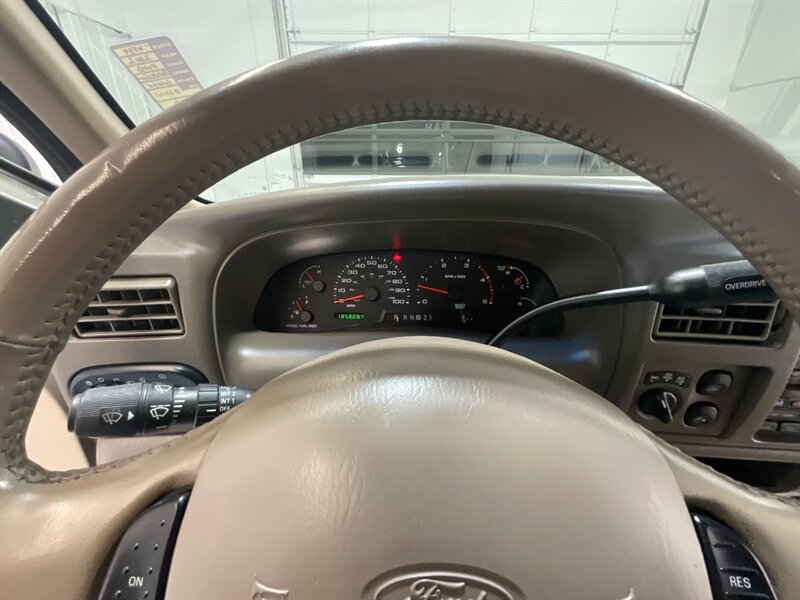 2002 Ford Excursion Limited 4X4 / 7.3L DIESEL / Leather / ZERO RUST / 3RD ROW SEAT / Heated Leather Seats / LEVELED - Photo 47 - Gladstone, OR 97027