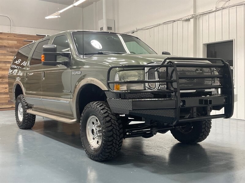 2002 Ford Excursion Limited 4X4 / 7.3L DIESEL / Leather / ZERO RUST / 3RD ROW SEAT / Heated Leather Seats / LEVELED - Photo 62 - Gladstone, OR 97027