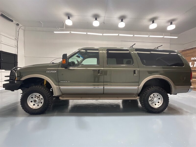 2002 Ford Excursion Limited 4X4 / 7.3L DIESEL / Leather / ZERO RUST / 3RD ROW SEAT / Heated Leather Seats / LEVELED - Photo 3 - Gladstone, OR 97027