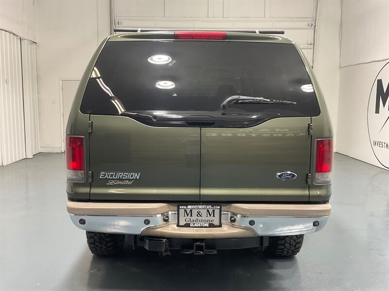 2002 Ford Excursion Limited 4X4 / 7.3L DIESEL / Leather / ZERO RUST / 3RD ROW SEAT / Heated Leather Seats / LEVELED - Photo 6 - Gladstone, OR 97027