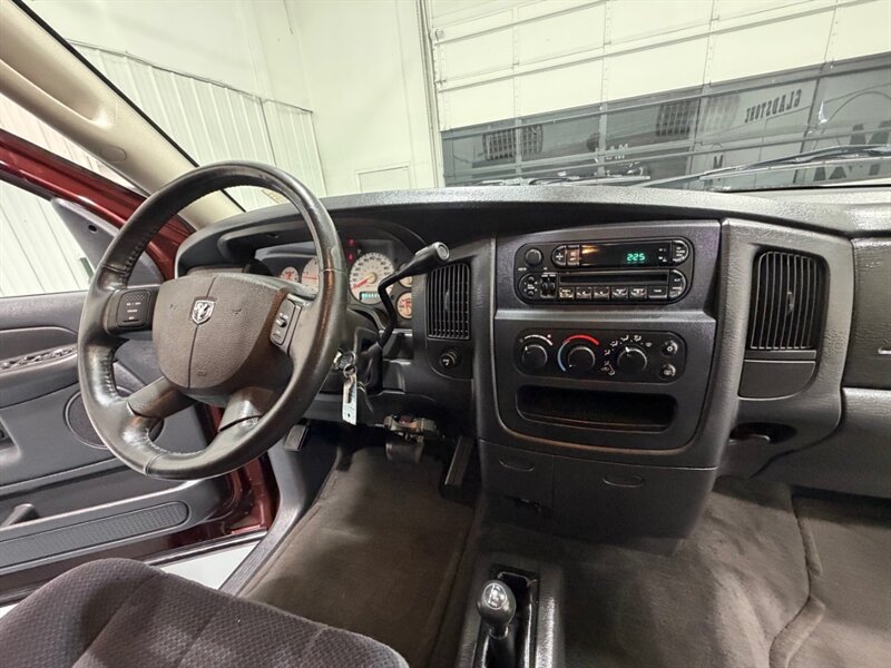 2004 Dodge Ram 2500 SLT 4X4 5.9L CUMMINS DIESEL /1-OWNER / 47K MILES / LONG BED / ZERO RUST - Photo 17 - Gladstone, OR 97027