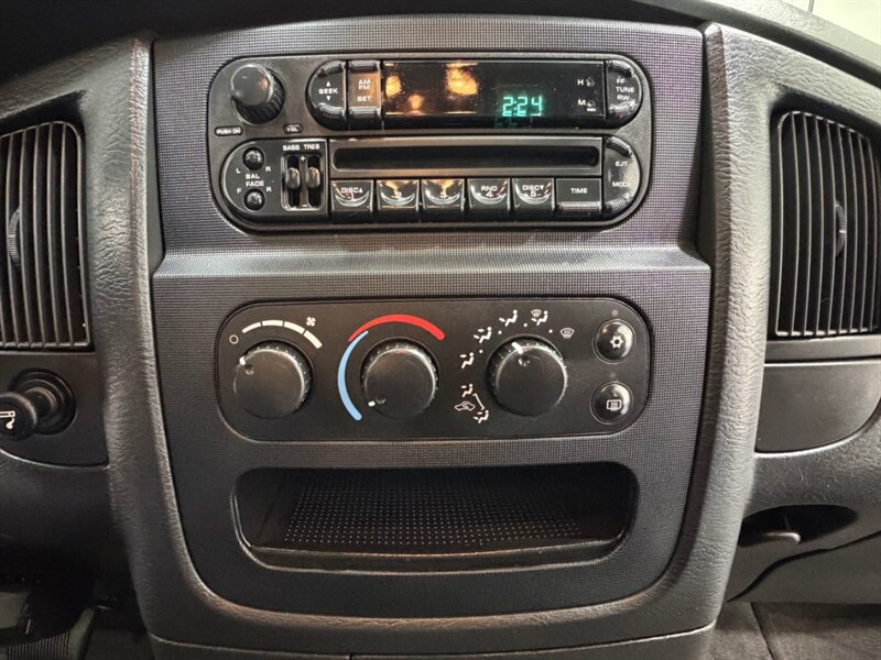 2004 Dodge Ram 2500 SLT 4X4 5.9L CUMMINS DIESEL /1-OWNER / 47K MILES / LONG BED / ZERO RUST - Photo 18 - Gladstone, OR 97027