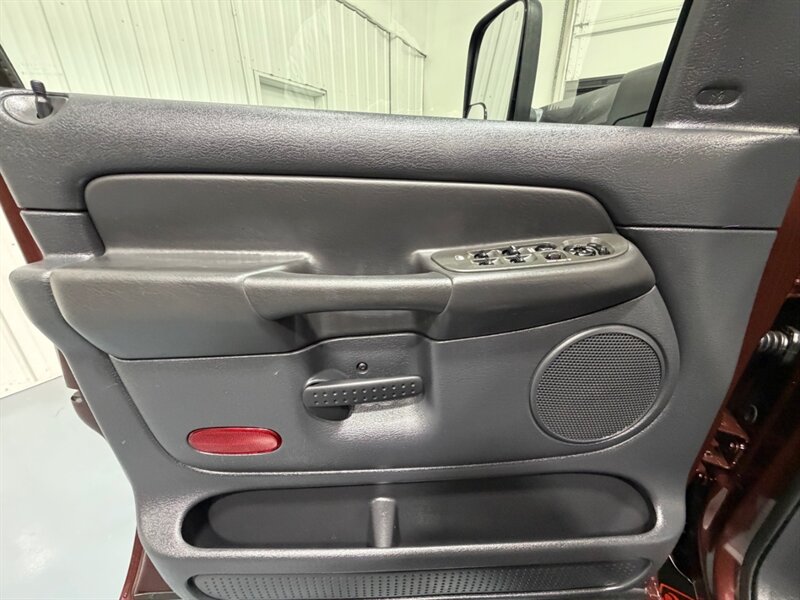 2004 Dodge Ram 2500 SLT 4X4 5.9L CUMMINS DIESEL /1-OWNER / 47K MILES / LONG BED / ZERO RUST - Photo 32 - Gladstone, OR 97027