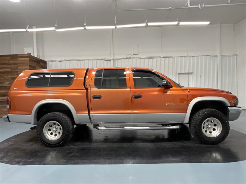 2000 Dodge Dakota SLT Crew Cab 4X4 / 4.7L V8/ NO RUST  / GREAT SHAPE - Photo 4 - Gladstone, OR 97027