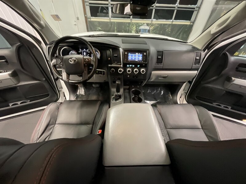 2019 Toyota Sequoia Sport Utility 4X4 / TRD PRO CUSTOM UPGRADE  TRD LEATHER & Heated Seats / TRD GRILL / NEW TIRES / SHARP SHARP !! - Photo 41 - Gladstone, OR 97027