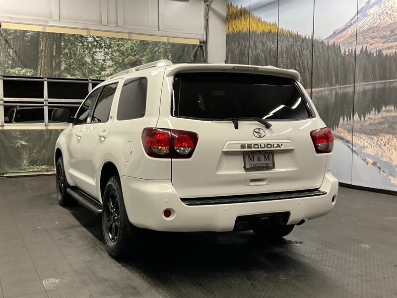 2019 Toyota Sequoia Sport Utility 4X4 / TRD PRO CUSTOM UPGRADE  TRD LEATHER & Heated Seats / TRD GRILL / NEW TIRES / SHARP SHARP !! - Photo 7 - Gladstone, OR 97027