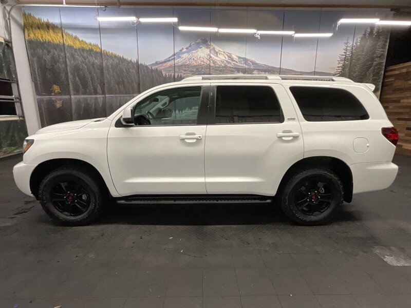 2019 Toyota Sequoia Sport Utility 4X4 / TRD PRO CUSTOM UPGRADE  TRD LEATHER & Heated Seats / TRD GRILL / NEW TIRES / SHARP SHARP !! - Photo 3 - Gladstone, OR 97027