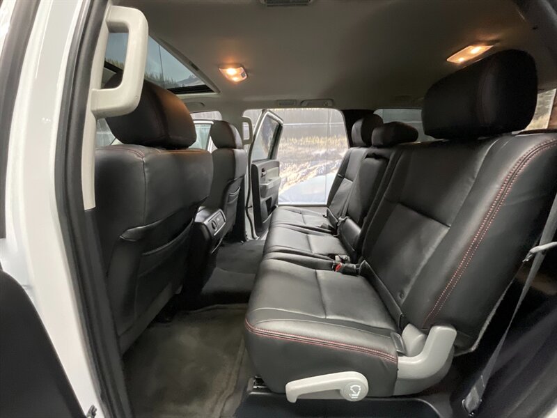 2019 Toyota Sequoia Sport Utility 4X4 / TRD PRO CUSTOM UPGRADE  TRD LEATHER & Heated Seats / TRD GRILL / NEW TIRES / SHARP SHARP !! - Photo 16 - Gladstone, OR 97027