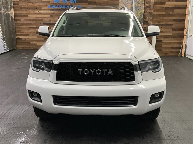 2019 Toyota Sequoia Sport Utility 4X4 / TRD PRO CUSTOM UPGRADE  TRD LEATHER & Heated Seats / TRD GRILL / NEW TIRES / SHARP SHARP !! - Photo 5 - Gladstone, OR 97027