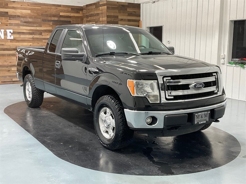 2014 Ford F-150 XLT 4DR 4X4 / 3.7L V6 / ONLY 109,000 MILES  / Excel Cond - Photo 2 - Gladstone, OR 97027