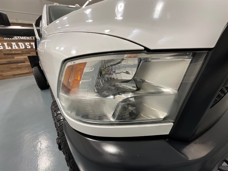 2013 RAM 3500 Tradesman Regular Cab 4X4 / 6.7L DIESEL / DUALLY / FLAT BED / LONG BED / ZERO RUST / FUEL WHEELS / TRAILER BRAKE CONTROLLER - Photo 27 - Gladstone, OR 97027