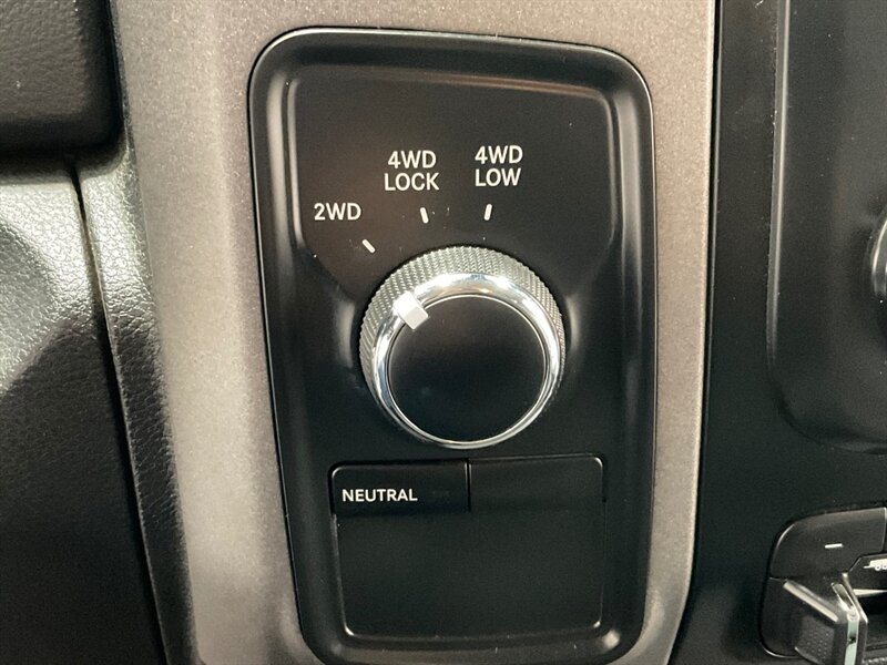 2013 RAM 3500 Tradesman Regular Cab 4X4 / 6.7L DIESEL / DUALLY / FLAT BED / LONG BED / ZERO RUST / FUEL WHEELS / TRAILER BRAKE CONTROLLER - Photo 23 - Gladstone, OR 97027