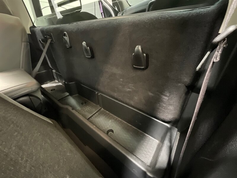 2013 RAM 3500 Tradesman Regular Cab 4X4 / 6.7L DIESEL / DUALLY / FLAT BED / LONG BED / ZERO RUST / FUEL WHEELS / TRAILER BRAKE CONTROLLER - Photo 18 - Gladstone, OR 97027