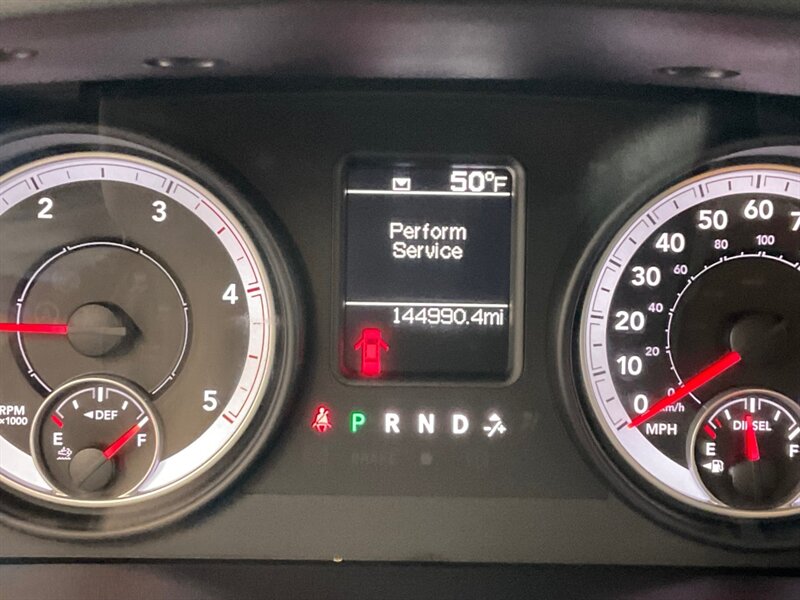 2013 RAM 3500 Tradesman Regular Cab 4X4 / 6.7L DIESEL / DUALLY / FLAT BED / LONG BED / ZERO RUST / FUEL WHEELS / TRAILER BRAKE CONTROLLER - Photo 47 - Gladstone, OR 97027