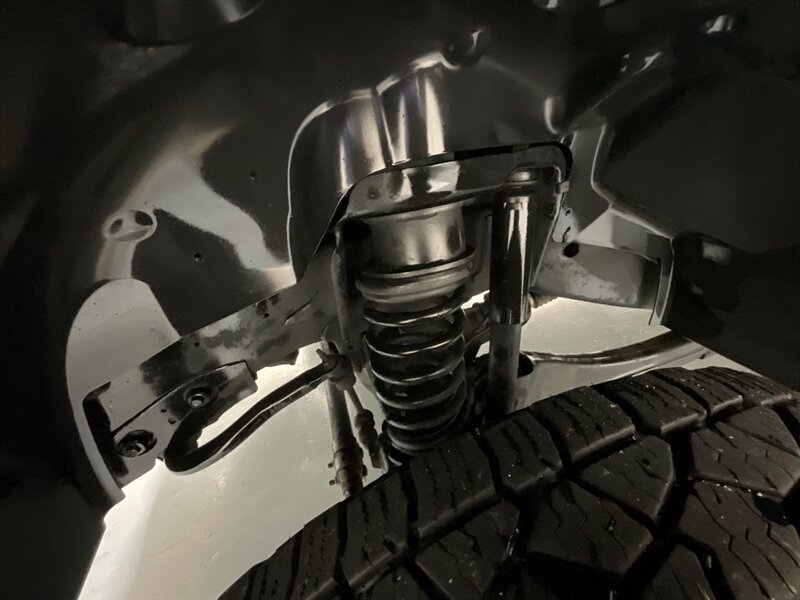 2013 RAM 3500 Tradesman Regular Cab 4X4 / 6.7L DIESEL / DUALLY / FLAT BED / LONG BED / ZERO RUST / FUEL WHEELS / TRAILER BRAKE CONTROLLER - Photo 45 - Gladstone, OR 97027