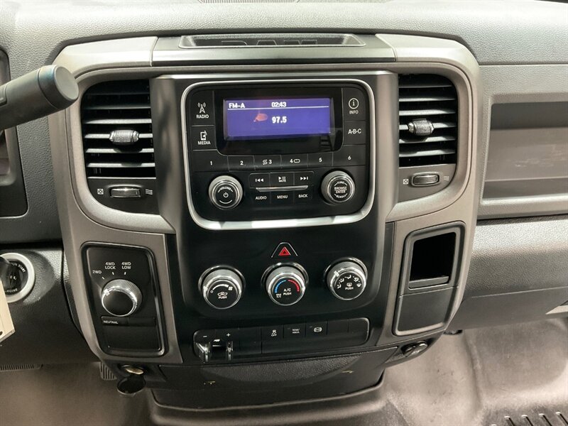 2013 RAM 3500 Tradesman Regular Cab 4X4 / 6.7L DIESEL / DUALLY / FLAT BED / LONG BED / ZERO RUST / FUEL WHEELS / TRAILER BRAKE CONTROLLER - Photo 21 - Gladstone, OR 97027