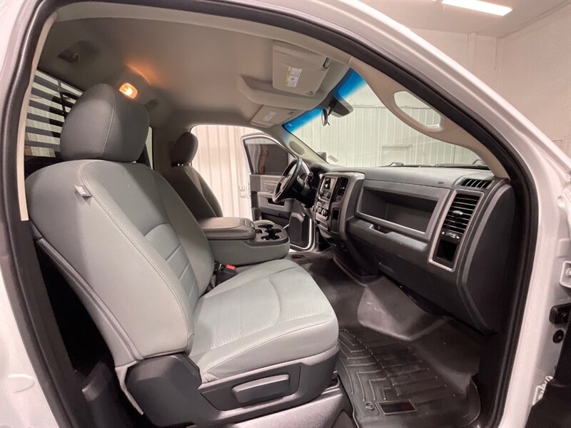 2013 RAM 3500 Tradesman Regular Cab 4X4 / 6.7L DIESEL / DUALLY / FLAT BED / LONG BED / ZERO RUST / FUEL WHEELS / TRAILER BRAKE CONTROLLER - Photo 19 - Gladstone, OR 97027