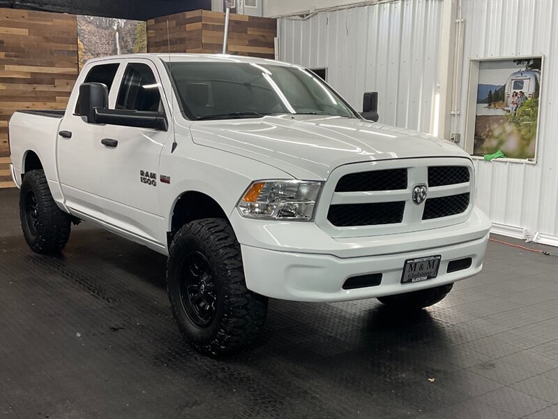 2015 RAM 1500 Crew Cab 4X4 / 5.7L HEMI/ NEW LIFT , WHEELS ,TIRES   - Photo 2 - Gladstone, OR 97027