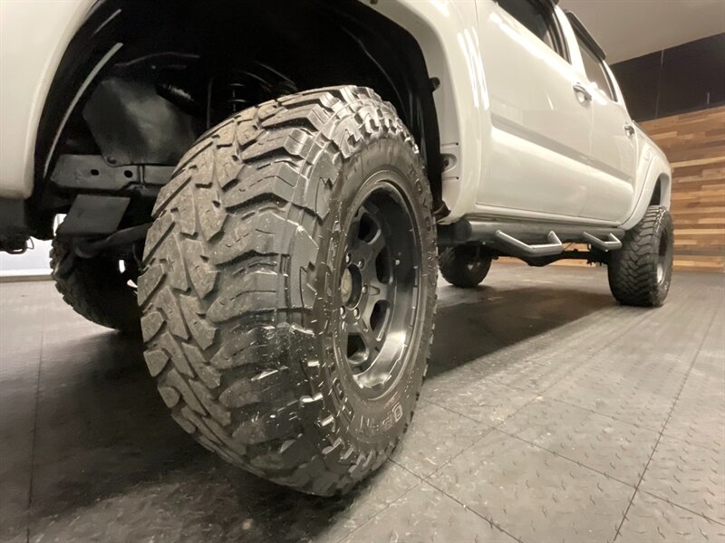 2005 Toyota Tacoma V6 Double Cab 4X4 / TRD / LIFTED / 6-SPEED MANUAL  LIFTED w/ 33 "  TOYO OPEN COUNTRY / TRD OFF ROAD / 6-SPEED MANUAL - Photo 22 - Gladstone, OR 97027