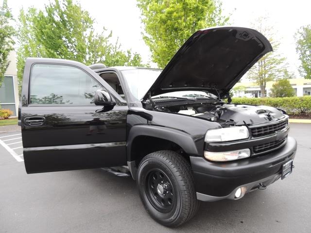 2005 Chevrolet Tahoe Z71 / 4X4 / Sunroof / Captain Chairs / Loaded   - Photo 31 - Portland, OR 97217