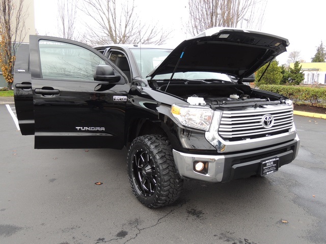 2014 Toyota Tundra SR5 / CREWMAX / 4X4 / 5.7L / LIFTED LIFTED