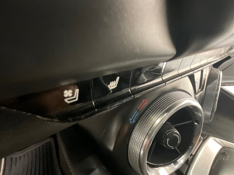 2023 Chevrolet Camaro SS Convertible / V8 6.2L / 1-OWNER / 14,000 MILES / Heated & Ventilated Leather Seats - Photo 21 - Gladstone, OR 97027
