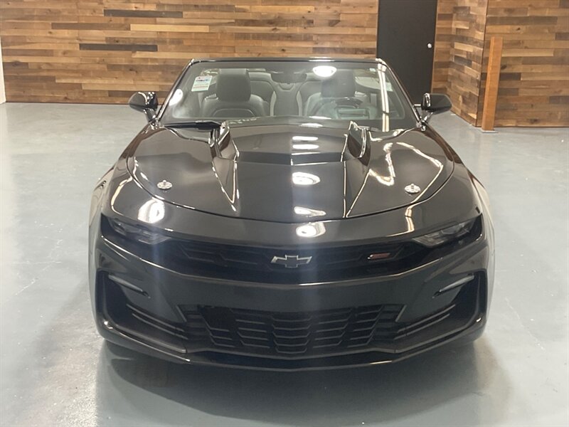 2023 Chevrolet Camaro SS Convertible / V8 6.2L / 1-OWNER / 14,000 MILES / Heated & Ventilated Leather Seats - Photo 52 - Gladstone, OR 97027