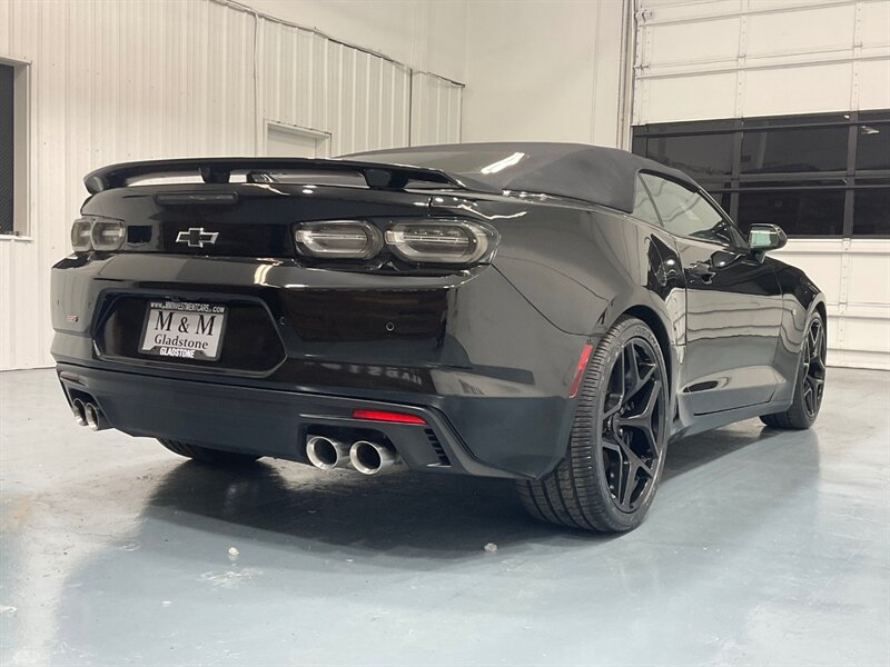 2023 Chevrolet Camaro SS Convertible / V8 6.2L / 1-OWNER / 14,000 MILES / Heated & Ventilated Leather Seats - Photo 7 - Gladstone, OR 97027