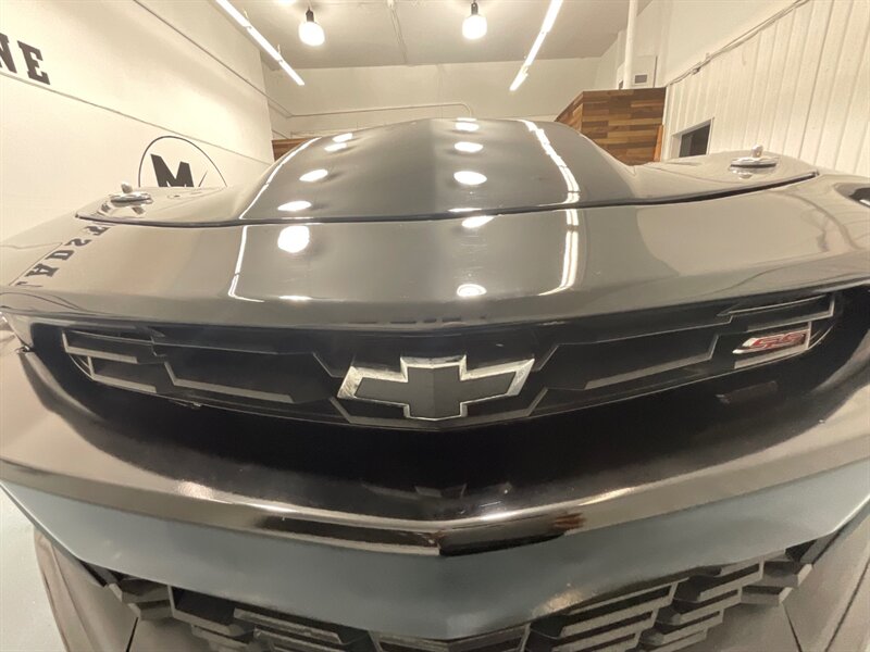 2023 Chevrolet Camaro SS Convertible / V8 6.2L / 1-OWNER / 14,000 MILES / Heated & Ventilated Leather Seats - Photo 30 - Gladstone, OR 97027