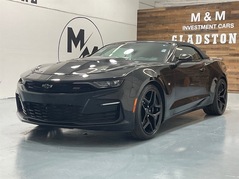 2023 Chevrolet Camaro SS Convertible / V8 6.2L / 1-OWNER / 14,000 MILES  / Heated & Ventilated Leather Seats