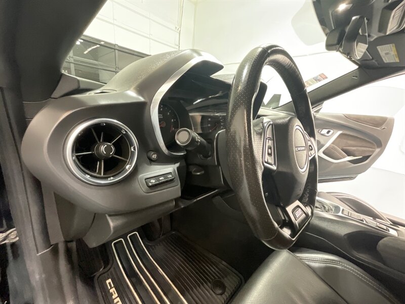 2023 Chevrolet Camaro SS Convertible / V8 6.2L / 1-OWNER / 14,000 MILES / Heated & Ventilated Leather Seats - Photo 38 - Gladstone, OR 97027