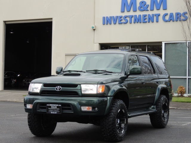 2001 Toyota 4Runner SR5 / 4X4 / Sport / LIFTED LIFTED