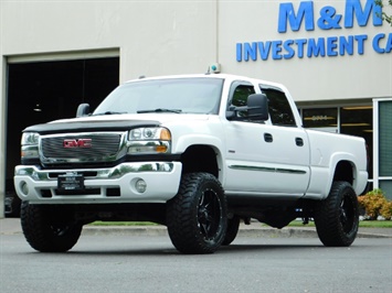 2005 GMC Sierra 2500 SLT Crew Cab 4X4 / 6.6L DURAMAX DIESEL / LIFTED Truck