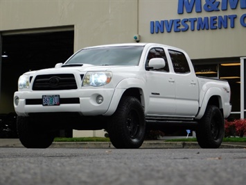 2008 Toyota Tacoma PreRunner V6 / TRD SPORT / Double Cab / Low Miles Truck