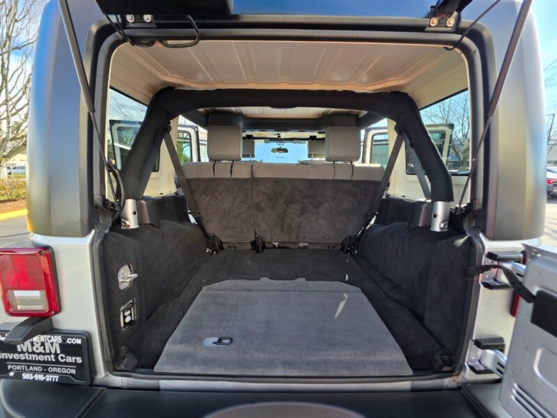 2008 Jeep Wrangler Unlimited 4X4 V6 / 6 SPEED / NEW TIRES / LIFTED  / NEW CLUTCH / XD WHEELS / MANUAL TRANSMISSION - Photo 31 - Portland, OR 97217