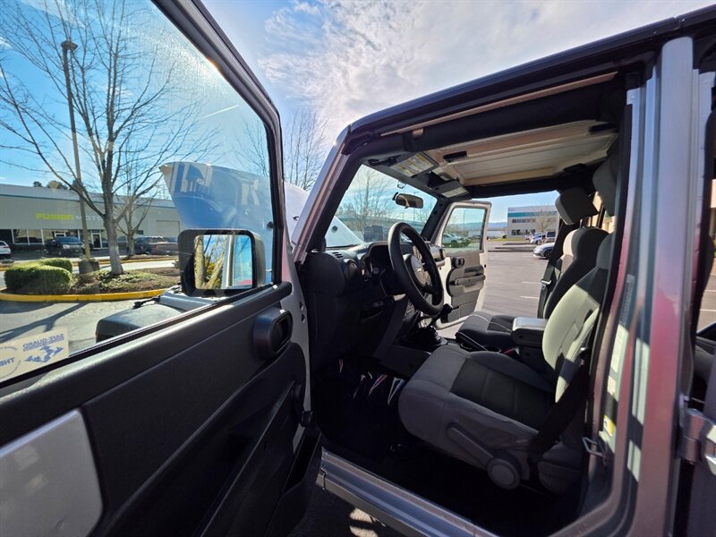 2008 Jeep Wrangler Unlimited 4X4 V6 / 6 SPEED / NEW TIRES / LIFTED  / NEW CLUTCH / XD WHEELS / MANUAL TRANSMISSION - Photo 45 - Portland, OR 97217