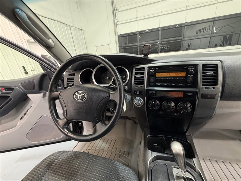 2006 Toyota 4Runner Sport Edition 4X4 V6 Sunroof / ZERO RUST /Differential Locks / Towing Pkg - Photo 15 - Gladstone, OR 97027