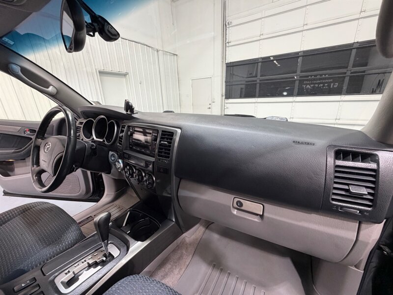 2006 Toyota 4Runner Sport Edition 4X4 V6 Sunroof / ZERO RUST /Differential Locks / Towing Pkg - Photo 35 - Gladstone, OR 97027