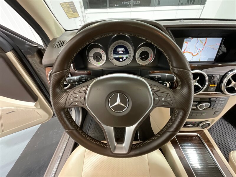 2013 Mercedes-Benz GLK 350 4MATIC / Panoramic Sunroof / Leather /Navi   - Photo 19 - Gladstone, OR 97027