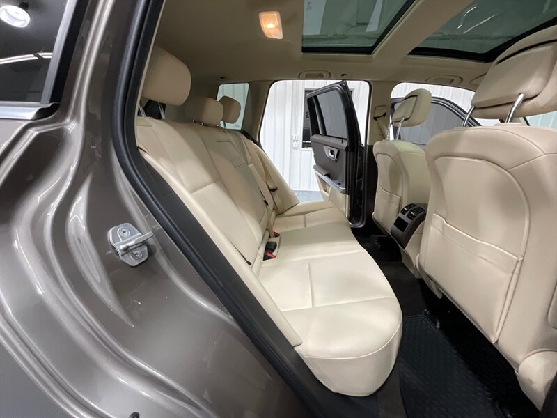 2013 Mercedes-Benz GLK 350 4MATIC / Panoramic Sunroof / Leather /Navi   - Photo 13 - Gladstone, OR 97027