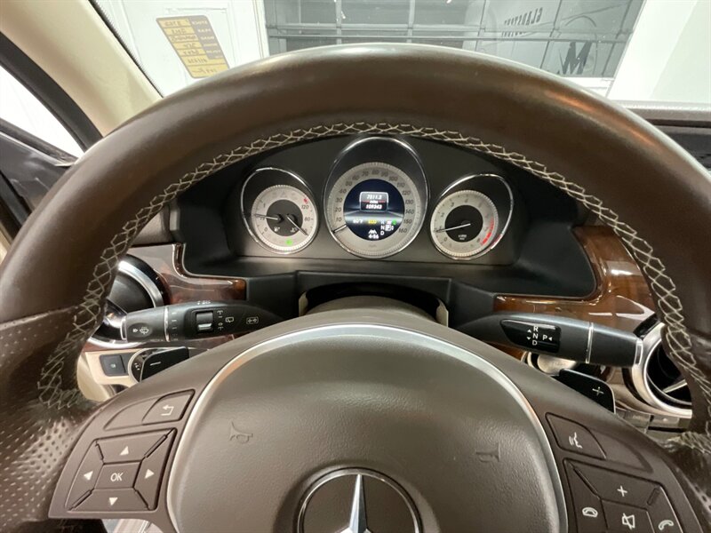 2013 Mercedes-Benz GLK 350 4MATIC / Panoramic Sunroof / Leather /Navi   - Photo 48 - Gladstone, OR 97027