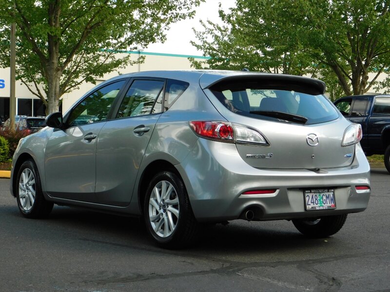 2013 Mazda Mazda3 i Touring Hatchback Touring / 6-SPEED Manual