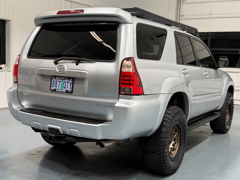 2006 Toyota 4Runner Limited AWD / 4.7L V8 / NEW TIMING BELT / LEATHER / SUNROOF / NEW LIFT WHEELS & TIRES - Photo 6 - Gladstone, OR 97027