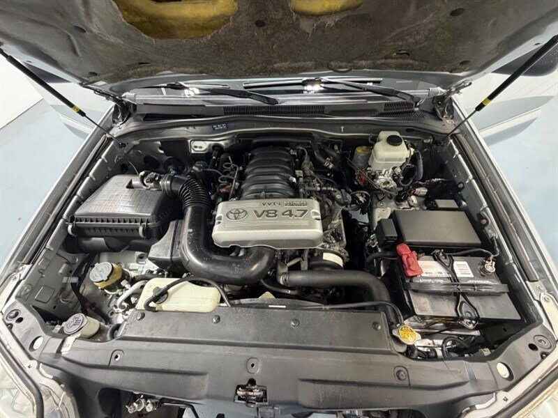 2006 Toyota 4Runner Limited AWD / 4.7L V8 / NEW TIMING BELT / LEATHER / SUNROOF / NEW LIFT WHEELS & TIRES - Photo 9 - Gladstone, OR 97027