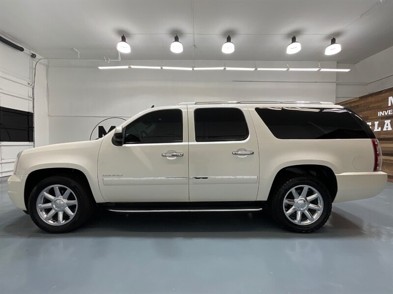 2011 GMC Yukon XL Denali Sport Utility AWD / 6.2L V8 / DVD Player  / Leather heated seats - Photo 3 - Gladstone, OR 97027