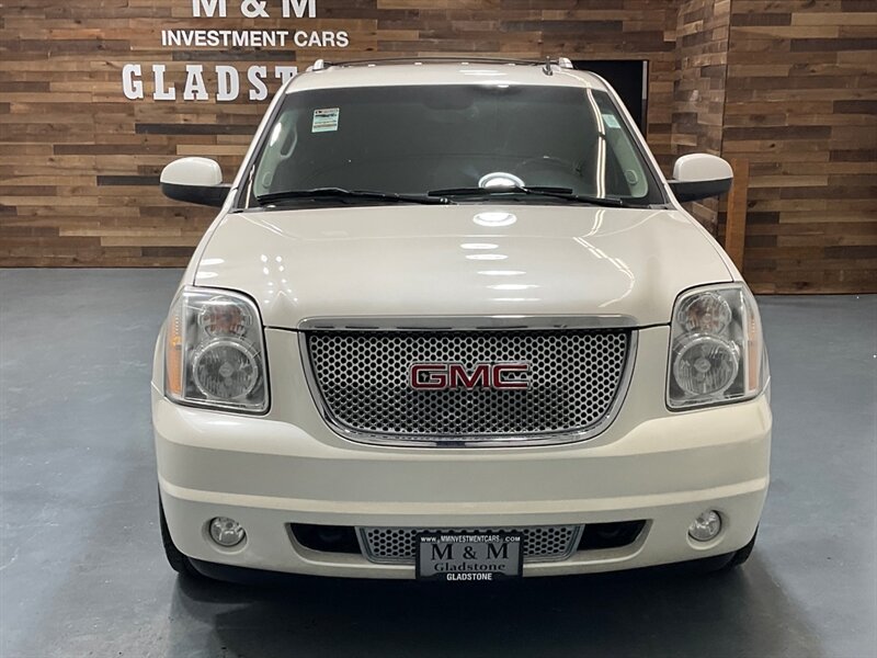 2011 GMC Yukon XL Denali Sport Utility AWD / 6.2L V8 / DVD Player  / Leather heated seats - Photo 5 - Gladstone, OR 97027