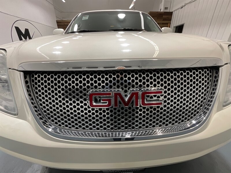 2011 GMC Yukon XL Denali Sport Utility AWD / 6.2L V8 / DVD Player  / Leather heated seats - Photo 30 - Gladstone, OR 97027