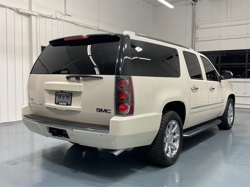 2011 GMC Yukon XL Denali Sport Utility AWD / 6.2L V8 / DVD Player  / Leather heated seats - Photo 8 - Gladstone, OR 97027