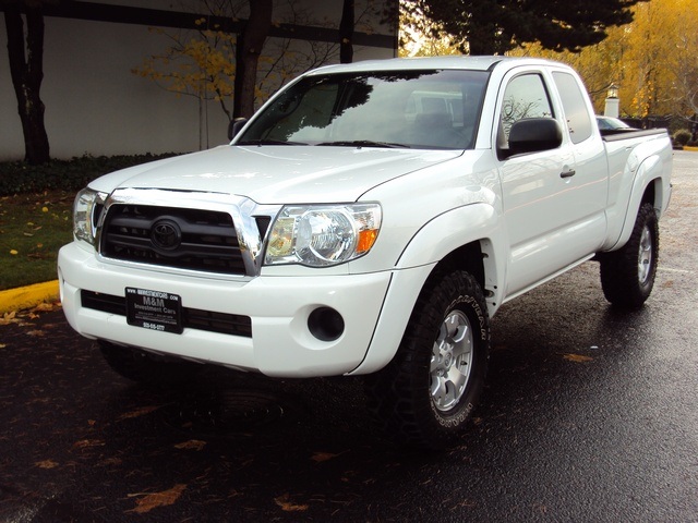 2010 Toyota Tacoma Access Cab / 4Cyl/ 4WD/ 5-Speed   - Photo 1 - Portland, OR 97217