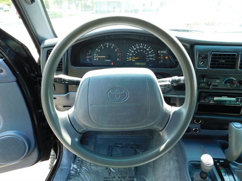 1998 Toyota Tacoma 4X4 / 3.4L V6 / CUSTOM LIFTED / 154k miles   - Photo 33 - Portland, OR 97217